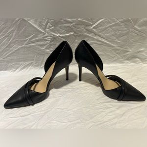 Vince Camuto. Size 8.5. Leather